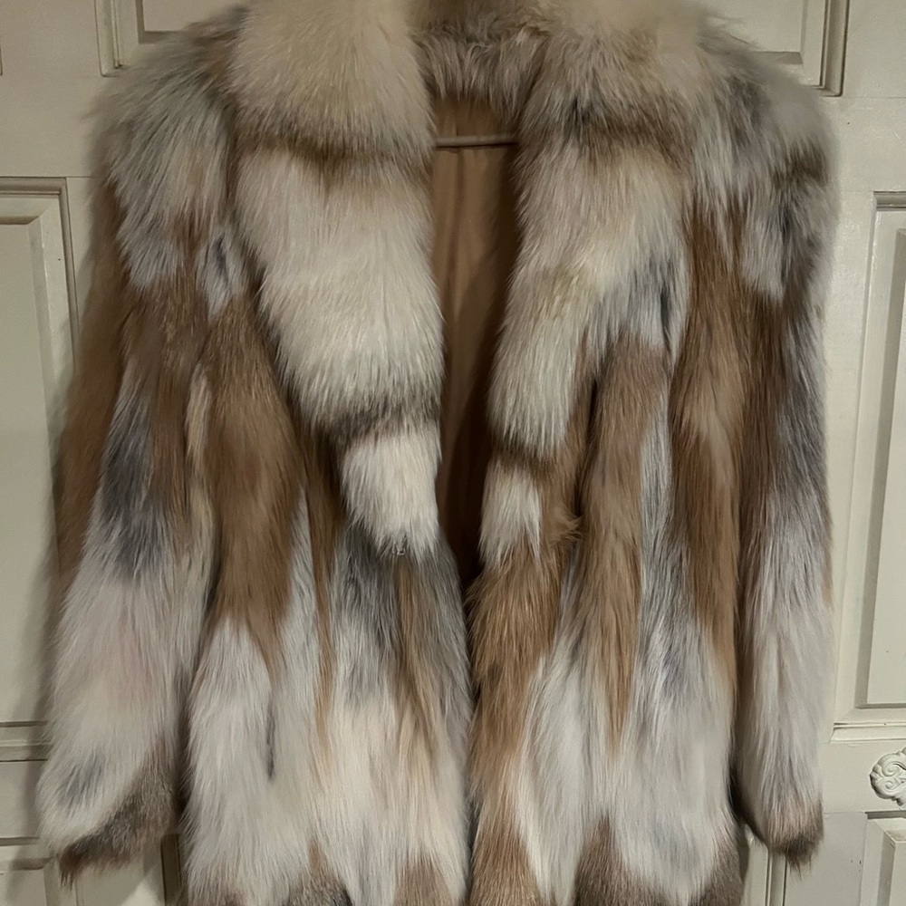 Elegant Women's Genuine Fox Fur Coat - Picture 5 of 6